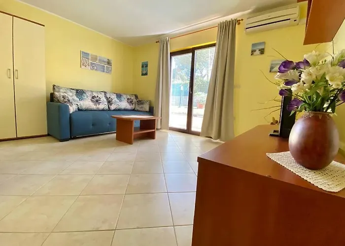 Lejlighed Damir 50 Meters From The *